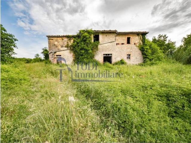 Casale in vendita a Massa Martana
