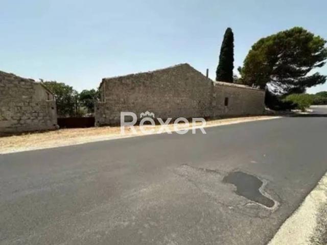 Casale in vendita a Modica Bassa, Modica