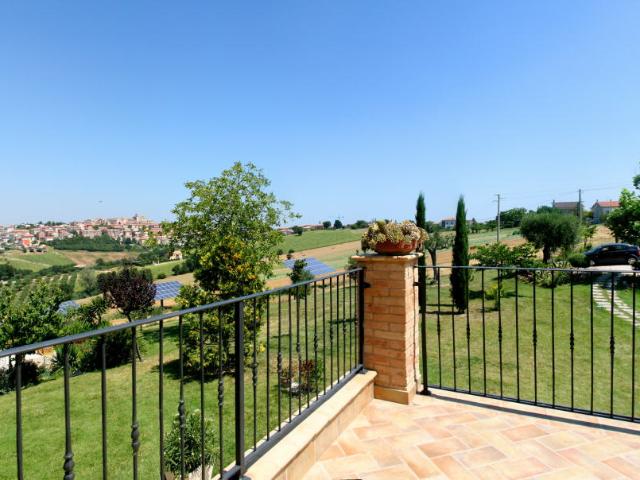 Casale in vendita a Monte San Giusto, PERIFERIA