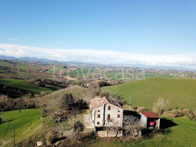 Casale in vendita a Montegiorgio via Roma No Number