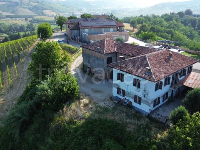 Casale in vendita a Montegrosso d'Asti via Bricco Monti