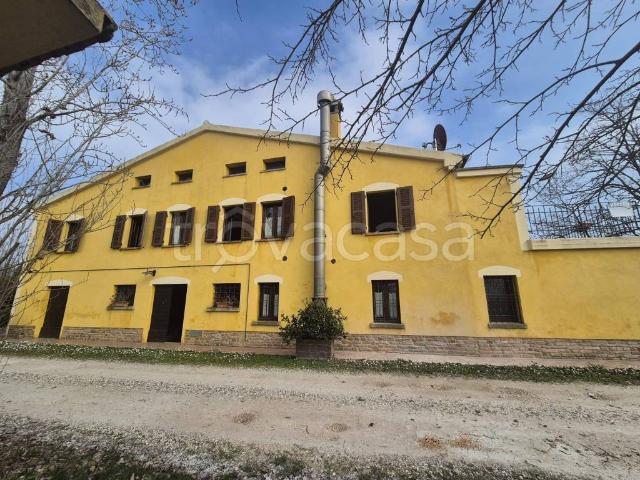 Casale in vendita a Montefelcino via Casarotonda