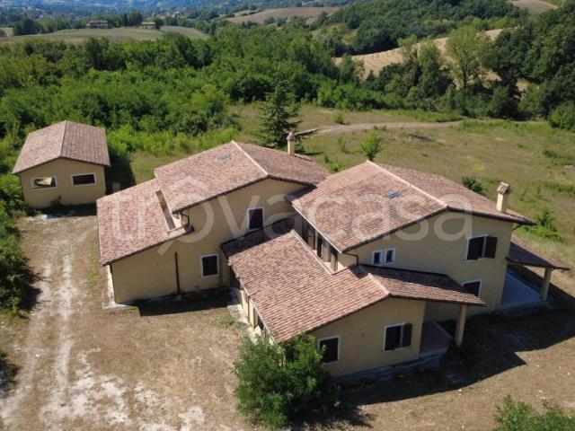 Casale in vendita a Nocera Umbra via Carbonara Alta, 8