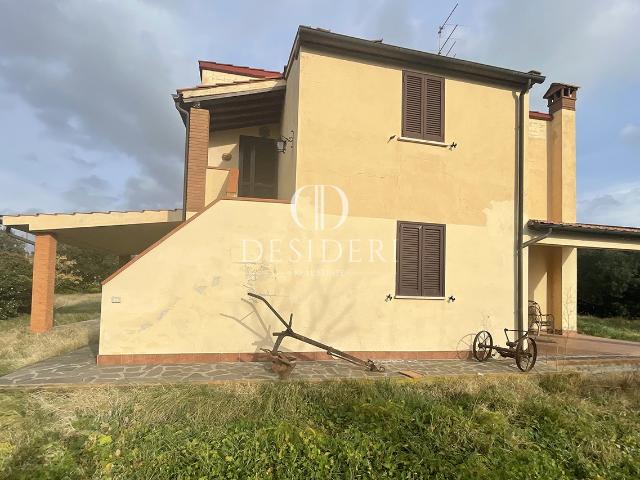 CASALE in VENDITA a CAMPAGNATICO MARRUCHETI di 6 vani
