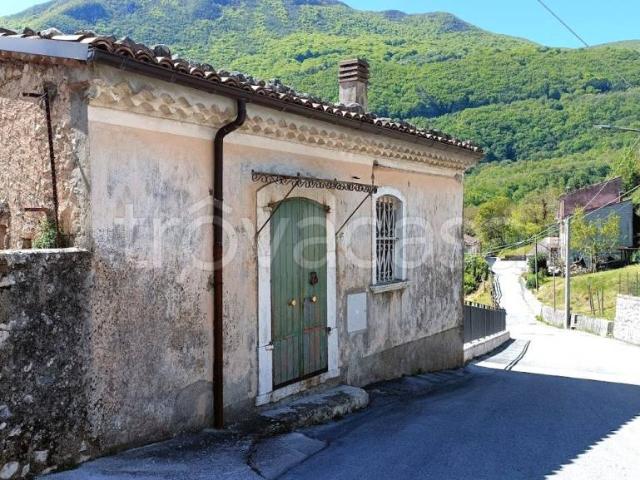 Casale in vendita a Campochiaro via San Rocco