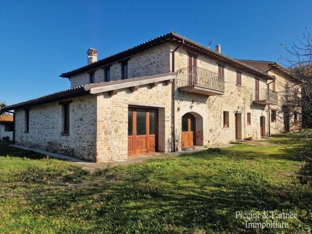 Casale in vendita a Castel Ritaldi