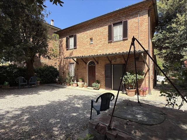 Casale in vendita a Castiglione Del Lago
