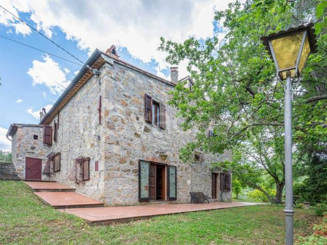 Casale in vendita a Castiglione d'Orcia