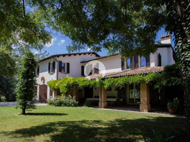 Casale in vendita a Cesena