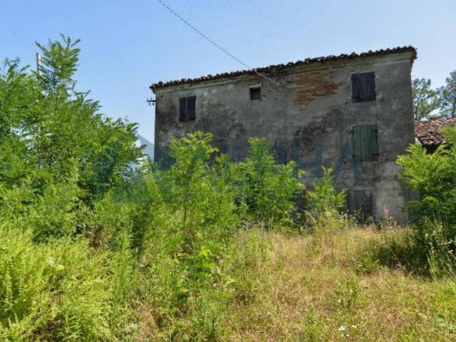 Casale in vendita a Cesena