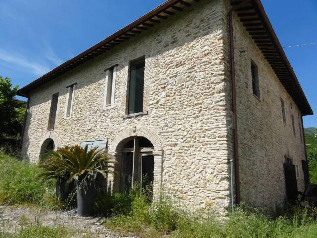 Casale in vendita a Contigliano via San Lorenzo