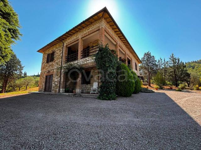 Casale in vendita a Corciano via Case Bianche