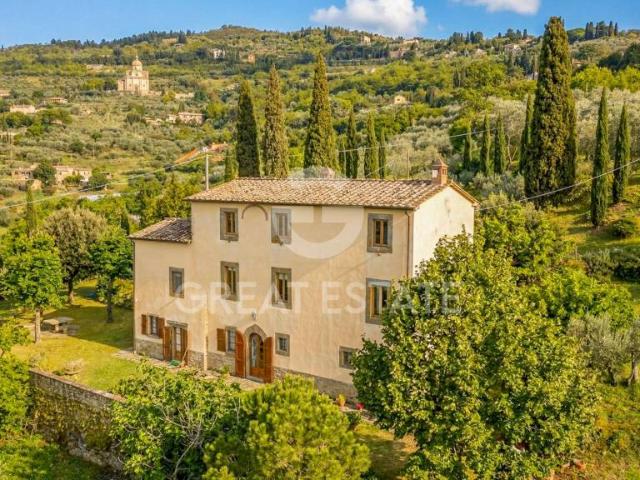 Casale in vendita a Cortona via Passerini