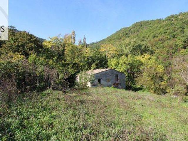 Casale in vendita a Fermignano