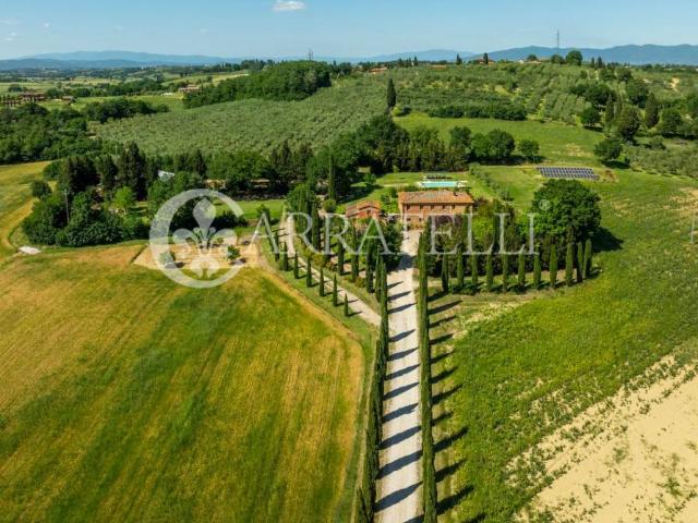 Casale in vendita a Foiano della Chiana
