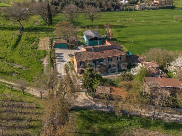 Casale in vendita a Foiano della Chiana