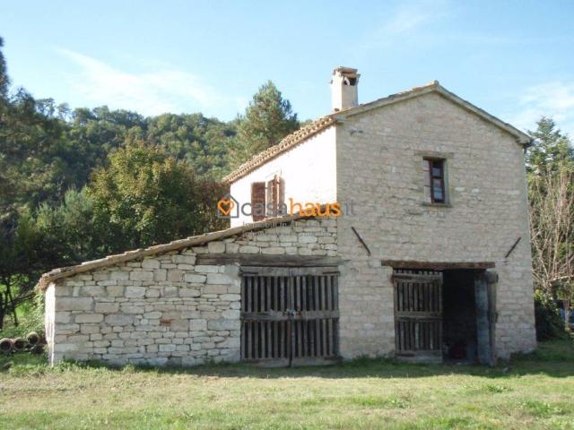Casale in vendita a Fossombrone