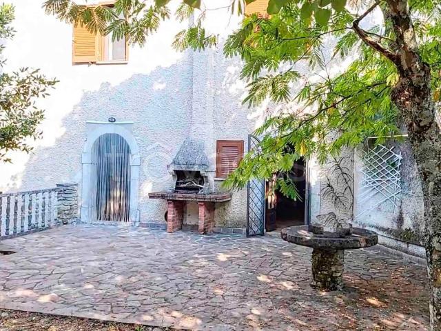 Casale in vendita a Gallinaro