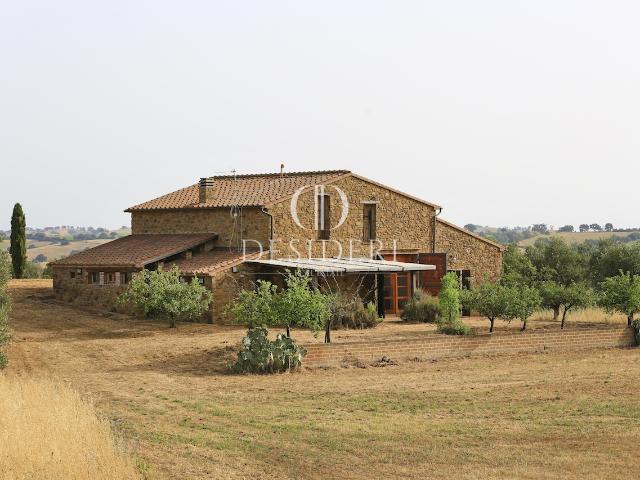 CASALE in VENDITA a GROSSETO E.N.A.O.L.I. di 20 vani