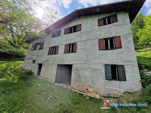 Casale in Vendita a Incudine Località Re