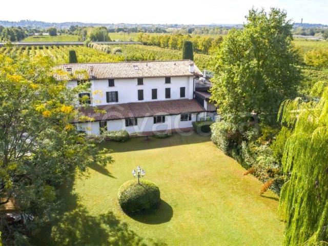 Casale in vendita a Lugana, Sirmione