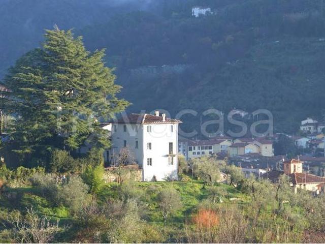Casale in vendita a Pescia via San Domenico