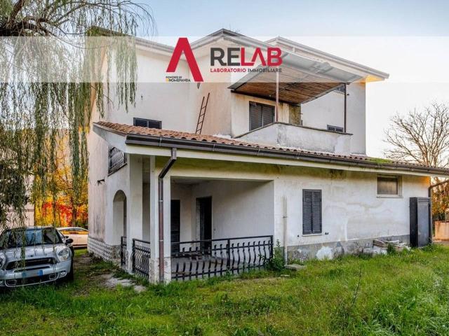 Casale in vendita a Pico