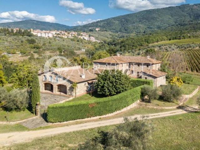 Casale in vendita a Reggello via di Cappello
