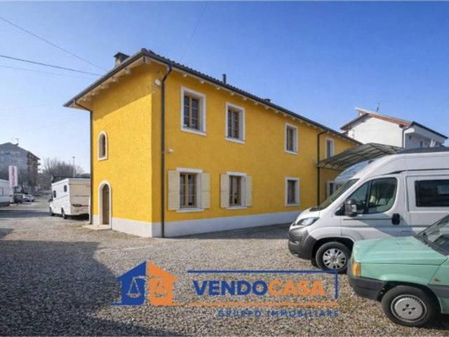 Casale in vendita a Rivoli