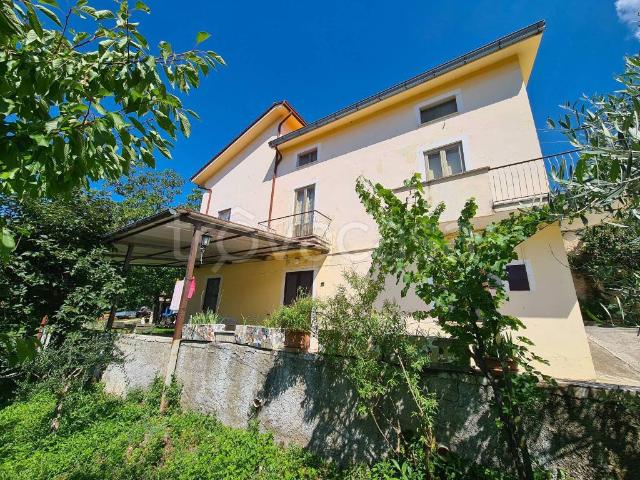 Casale in vendita a San Donato Val di Comino via Fossi, 21