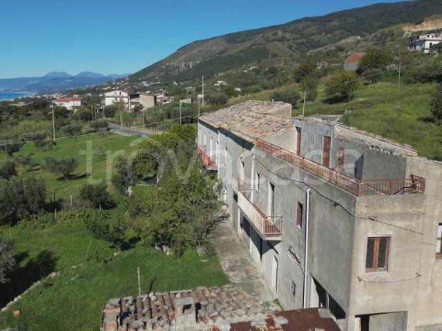 Casale in vendita a San Lucido via Libertini