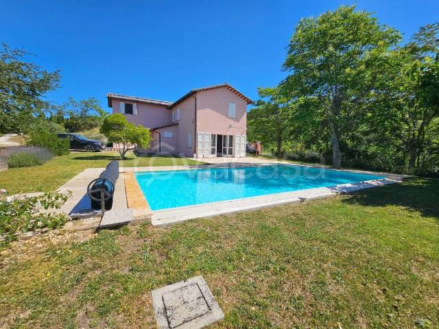 Casale in vendita a San Severino Marche