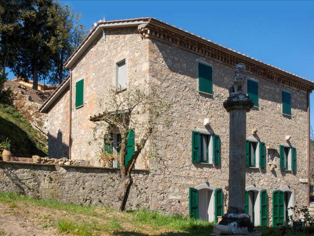 CASALE in VENDITA a SARTEANO di 10 vani