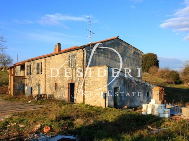 CASALE in VENDITA a SCANSANO MURCI di 7 vani