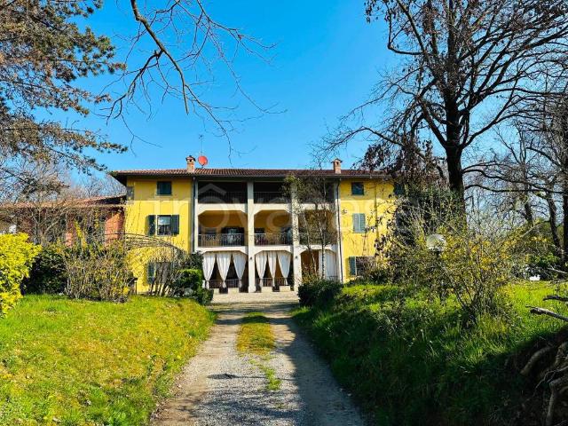 Casale in vendita a Sotto il Monte Giovanni XXIII via Monasterolo