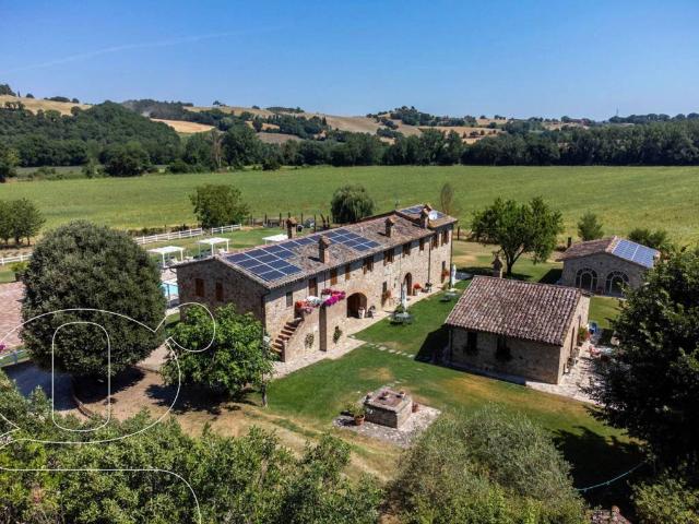 Casale in vendita a Todi