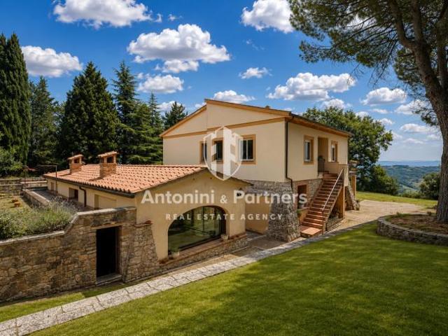 Casale in vendita a Todi