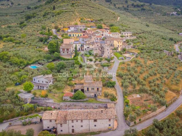 Casale in vendita a Trevi