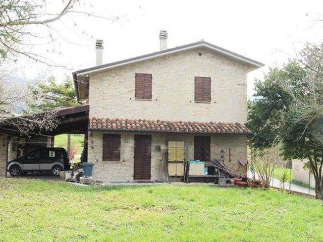 Casale in vendita a Urbino