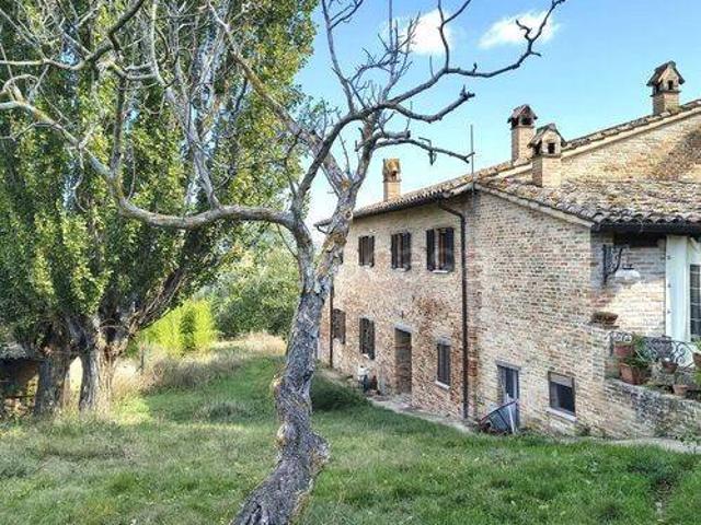 Casale in vendita a Urbino via Pallino