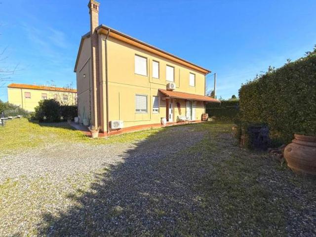 Casale in vendita a Vada Rosignano Marittimo 298 mq Rif: 1421929