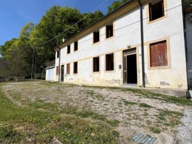Casale in vendita a Val Liona