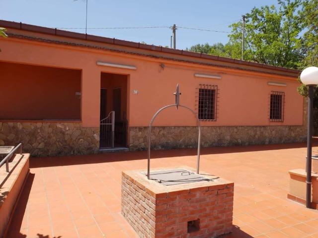 Casale in vendita a Valguarnera Caropepe