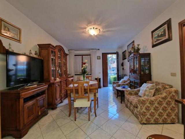 Casale in vendita a Valtriano Fauglia 340 mq Rif: 1408917