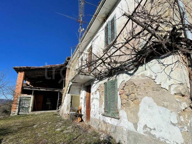 Casale in vendita a Varzi via Oramala