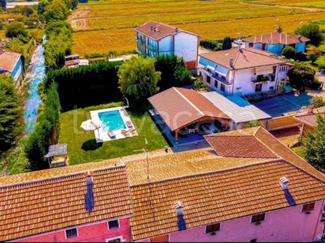 Casale in vendita a Vicolungo via per Recetto