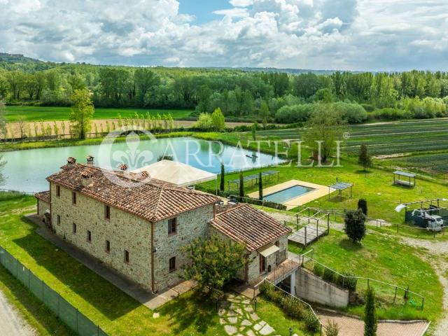 Casale in vendita Città della Pieve, Italia