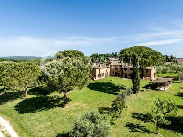 Casale in vendita Siena, Italia