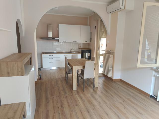 Casale Monferrato zona Valentino affittasi appartamento arredato a nuovo