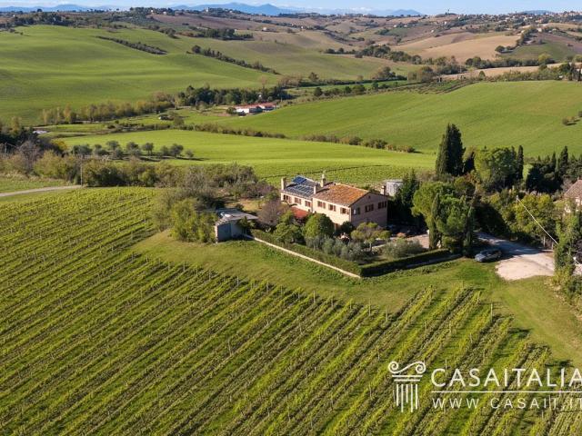 Casale San Vito Dulv 388m² Monte San Vito